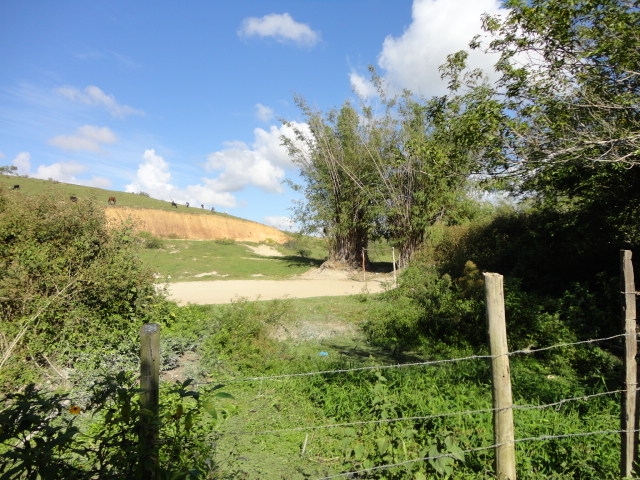 ÁREA DE 346.060,00 M² NA LOCALIDADE DE VIRGEM SANTA Potencial para extração de saibro. Licenças OK.