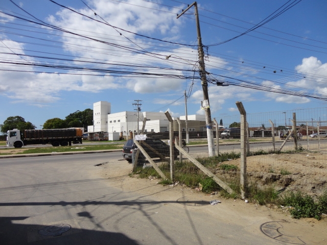 ÁREA DE 44.193,00 M² NA ESTRADA DO AÇÚCAR (EM FRENTE AO HOSPITAL SÃO JOSÉ).