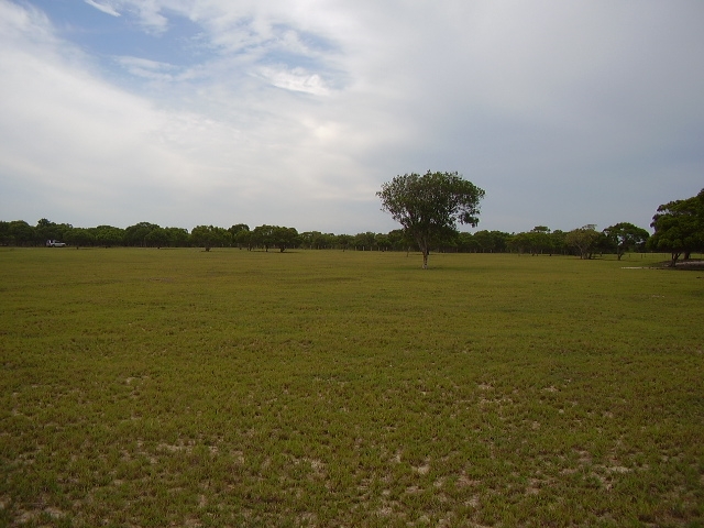 ÁREA DE 580.800,00 M² NA ESTRADA INDO PARA O PORTO DO AÇU EM RUA NOVA