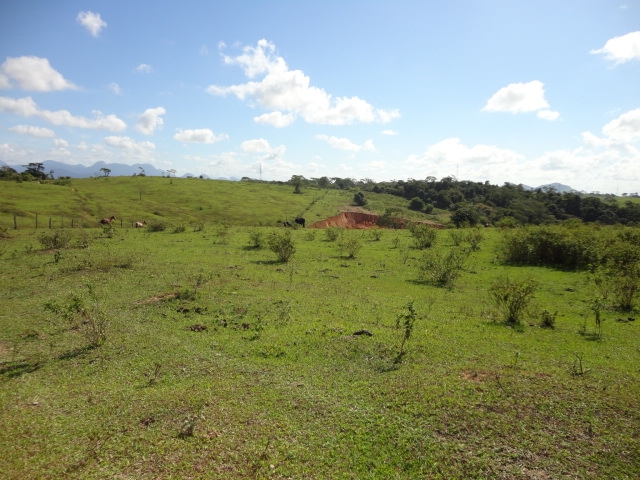 ÁREA DE 346.060,00 M² NA LOCALIDADE DE VIRGEM SANTA Potencial para extração de saibro. Licenças OK.