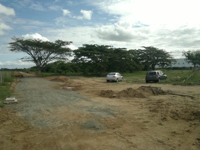 VENDO EXCEPCIONAL ÁREA COMERCIAL DE 84.866,00 M² NA AV ALBERTO LAMEGO EM FRENTE A UENF!!!