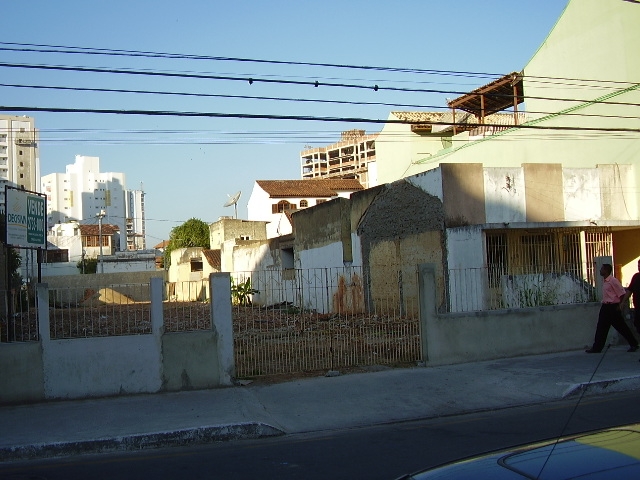 VENDO TERRENO DE 1.086,00 M² NA PELINCA C/ 19,48 METROS DE TESTADA EM FRENTE AO BOLICHE!!!!!