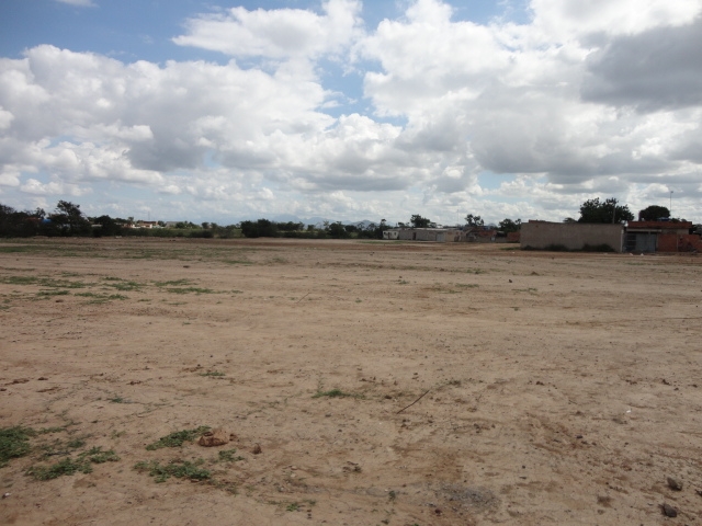 ÁREA DE 44.193,00 M² NA ESTRADA DO AÇÚCAR (EM FRENTE AO HOSPITAL SÃO JOSÉ).