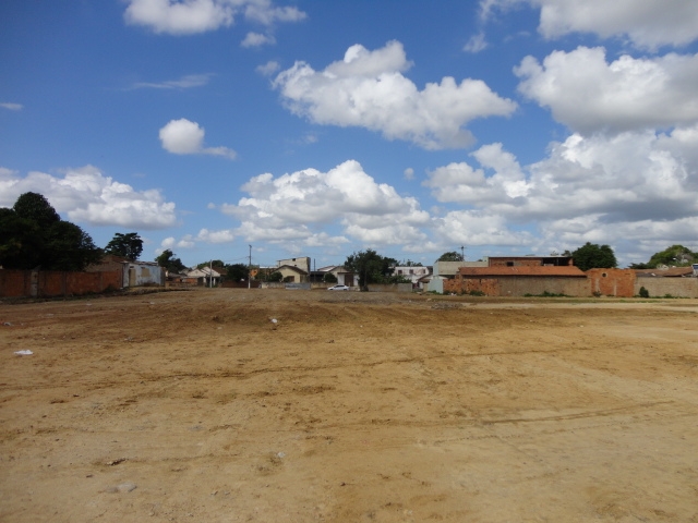 ÁREA DE 44.193,00 M² NA ESTRADA DO AÇÚCAR (EM FRENTE AO HOSPITAL SÃO JOSÉ).