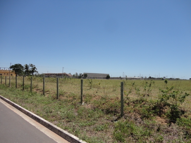 ÁREA URBANA DE 1.258.400,00 M² NA BR 101 (CAMPOS X VITÓRIA)
