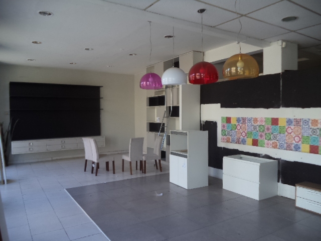 CASA NA AVENIDA 07 DE SETEMBRO, CENTRO