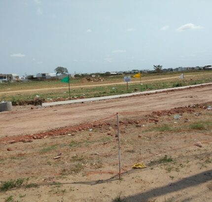 TERRENOS NO LOTEAMENTO VILA DA RAINHA,