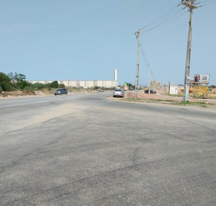 TERRENOS NO LOTEAMENTO VILA DA RAINHA,