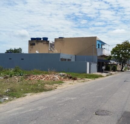 2 TERRENOS NO PRQ. IMPERIAL NA RUA LUÍS CARLOS DE BARROS VIANA
