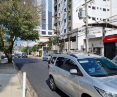 CASA NA RUA NA VOLUNTÁRIOS DA PÁTRIA Nº 518, PELINCA.