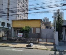 CASA NA RUA DR. SIQUEIRA, Nº 300,