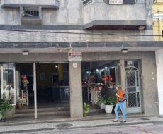 LOJA COMERCIAL NA RUA ALBERTO TORRES, Nº , CENTRO