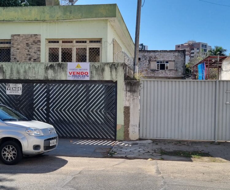 CASA NA RUA CONSELHEIRO TOMÁS COELHO