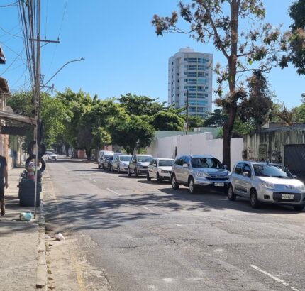 CASA NA RUA CONSELHEIRO TOMÁS COELHO