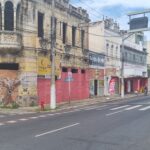 PRÉDIO COMERCIAL (CASTELINHO) NA AVENIDA 15 DE NOVEMBRO