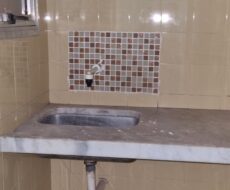 PRÉDIO COMERCIAL NA RUA DOS ANDRADAS ESQUINA COM RUA SANTA EFIGÊNIA