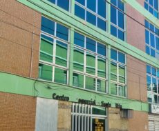 PRÉDIO COMERCIAL NA RUA DOS ANDRADAS ESQUINA COM RUA SANTA EFIGÊNIA