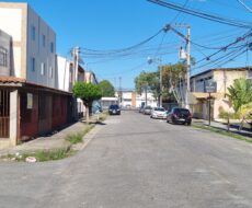 PRÉDIO NA RUA AGNALDO MACHADO, Nº 385 (ESQUINA COM A TRAVESSA SÃO TARCÍSIO), JÓCKEY CLUB. 23 KITNETS.