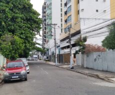 TERRENO/CASA COM 1.296,00 M² NA RUA DR. SIQUEIRA/RUA ATILANO CRISÓSTOMO, PARQUE TAMANDARÉ.
