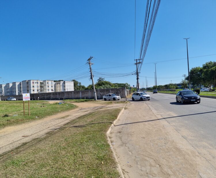 TERRENO NO LOTEAMENTO VILA DA RAINHA (FRENTE PARA AV. ALBERTO LAMEGO)