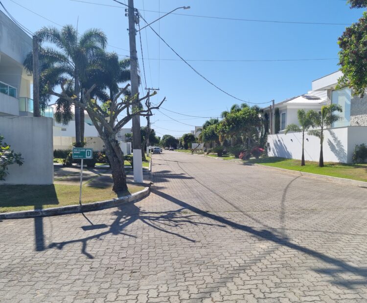 TERRENOS NO CONDOMÍNO ATHENAS PARK RESIDENCE.