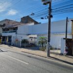 PRÉDIO COMERCIAL NA AVENIDA 28 DE MARÇO, TURF CLUB