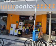 PRÉDIO COMERCIAL NA RUA SANTOS DUMONT