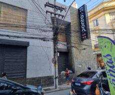 PRÉDIO COMERCIAL NA RUA SANTOS DUMONT