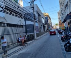 PRÉDIO COMERCIAL NA RUA SANTOS DUMONT