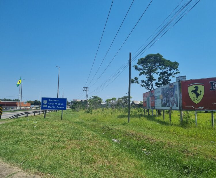 ÁREA COM 14.849,00 M² NA BR-101