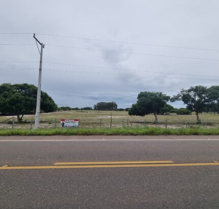 ÁREA COMERCIAL COM 132.616,00M², EM CAMPO DA PRAIA, NA RJ 240 ESTRADA DO PORTO DO AÇU