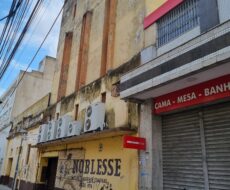 PRÉDIO COMERCIAL NA AVENIDA RUI BARBOSA, Nº 1073 (ATUAL AV. NELSON SOUZA OLIVEIRA), CENTRO (PRÓXIMO AO CAMPOS SHOPPING).