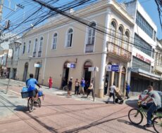 PRÉDIO COMERCIAL NA RUA JOÃO PESSOA (ESQUINA