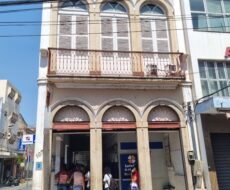 PRÉDIO COMERCIAL NA RUA JOÃO PESSOA (ESQUINA