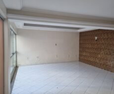 PRÉDIO COMERCIAL NA RUA VOLUNTÁRIOS DA PÁTRIA Nº , PELINCA.