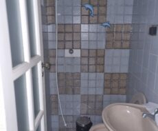 PRÉDIO COMERCIAL NA RUA VOLUNTÁRIOS DA PÁTRIA Nº , PELINCA.