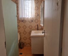 CASA NA RUA GILBERTO CARDOSO, TURF CLUB. NASCENTE. 350 M²