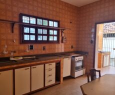 CASA NA RUA GILBERTO CARDOSO, TURF CLUB. NASCENTE. 350 M²