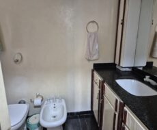 APARTAMENTO NO EDIFÍCIO SOLARIS, RUA ÁLVARO DE LACERDA Nº. 52, CENTRO.