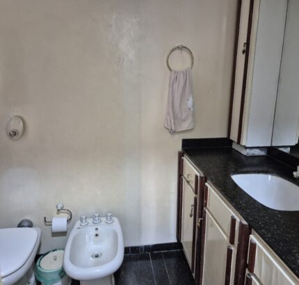 APARTAMENTO NO EDIFÍCIO SOLARIS, RUA ÁLVARO DE LACERDA Nº. 52, CENTRO.