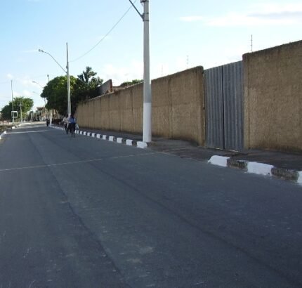ÁREA DE 27.725,00 M² NA AVENIDA ALBERTO LAMEGO