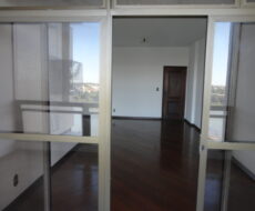 APARTAMENTO NO EDIFÍCIO DEBLET APARTAMENTO