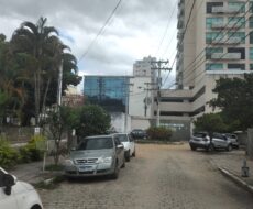 VENDO CASA NA RUA NA RUA DOS BANCÁRIOS, CENTRO