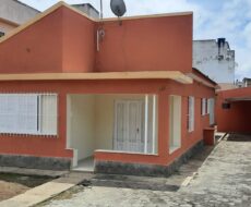 CASA NA RUA JOSÉ BERNARDINO, Nº TURF CLUB