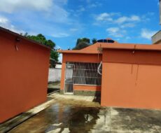 CASA NA RUA JOSÉ BERNARDINO, Nº TURF CLUB