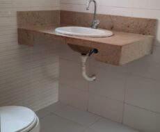 CASA NA RUA JOSÉ BERNARDINO, Nº TURF CLUB