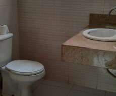 CASA NA RUA JOSÉ BERNARDINO, Nº TURF CLUB