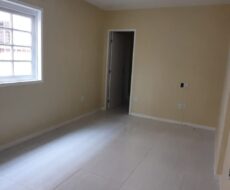 CASA NA RUA JOSÉ BERNARDINO, Nº TURF CLUB