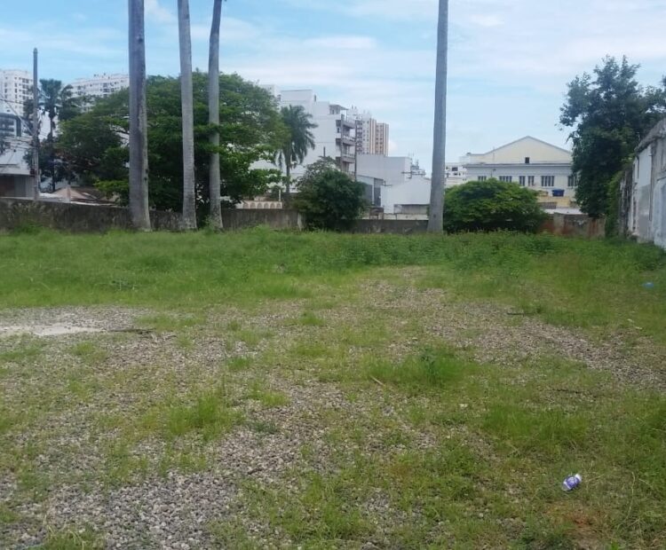 EXCELENTE TERRENO COMERCIAL 1.550,00M²