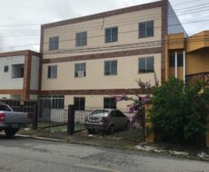 PRÉDIO NA RUA AGNALDO MACHADO, Nº 385 (ESQUINA COM A TRAVESSA SÃO TARCÍSIO), JÓCKEY CLUB. 23 KITNETS.